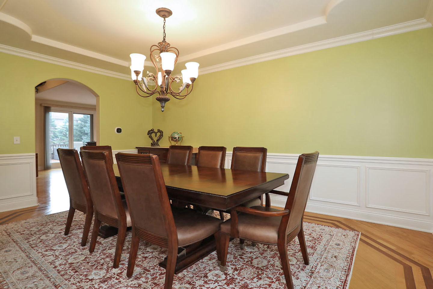 Roselle, Illinois, 60172, United States, 5 Bedrooms Bedrooms, ,5 BathroomsBathrooms,Residential,Contingent,2051950
