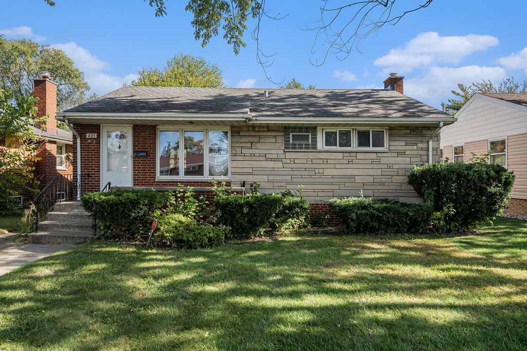 Photo for 405 Clyde Avenue, Calumet City, IL 60409 (MLS # 12503061)