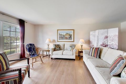 Tiny photo for 2013 N Windsor Drive, Arlington Heights, IL 60004 (MLS # 12580942)