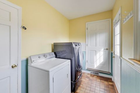 Tiny photo for 2013 N Windsor Drive, Arlington Heights, IL 60004 (MLS # 12580942)