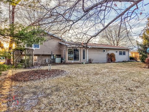 Tiny photo for 2602 Cherie Lane, Ottawa, IL 61350 (MLS # 12550294)