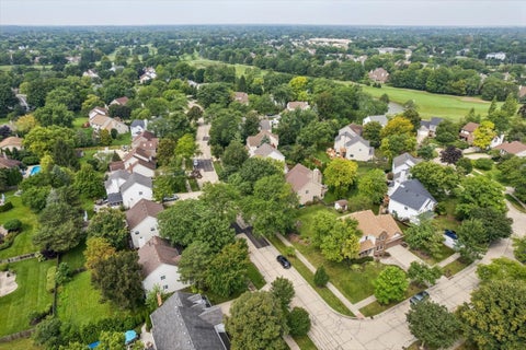 Tiny photo for 44 CHESTNUT Terrace, Buffalo Grove, IL 60089 (MLS # 12749216)