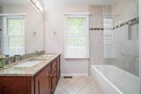 Tiny photo for 44 CHESTNUT Terrace, Buffalo Grove, IL 60089 (MLS # 12749216)