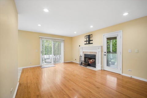 Tiny photo for 44 CHESTNUT Terrace, Buffalo Grove, IL 60089 (MLS # 12749216)