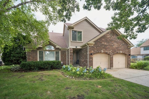 Photo of 44 CHESTNUT Terrace, Buffalo Grove, IL 60089 (MLS # 12749216)