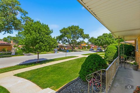 Tiny photo for 5233 Oak Center Drive, Oak Lawn, IL 60453 (MLS # 12623179)