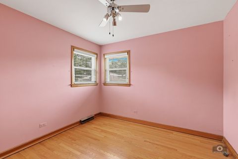 Tiny photo for 5233 Oak Center Drive, Oak Lawn, IL 60453 (MLS # 12623179)