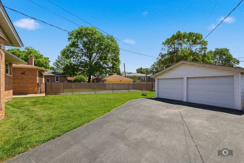Tiny photo for 5233 Oak Center Drive, Oak Lawn, IL 60453 (MLS # 12623179)