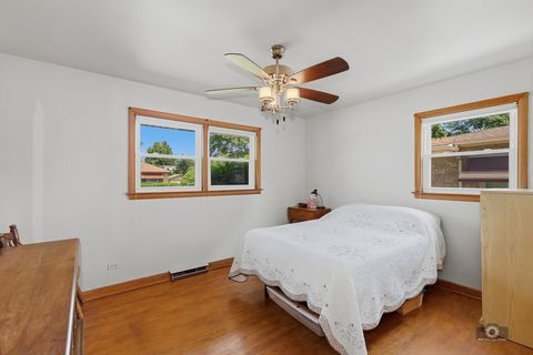 Tiny photo for 5233 Oak Center Drive, Oak Lawn, IL 60453 (MLS # 12623179)