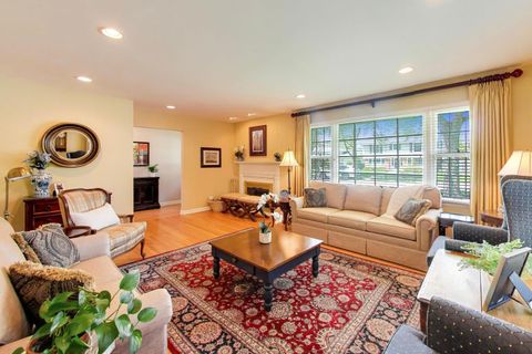 Tiny photo for 2401 Maple Avenue, Northbrook, IL 60062 (MLS # 12637023)