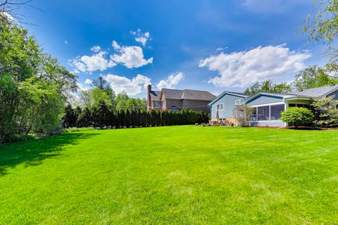 Tiny photo for 2401 Maple Avenue, Northbrook, IL 60062 (MLS # 12637023)