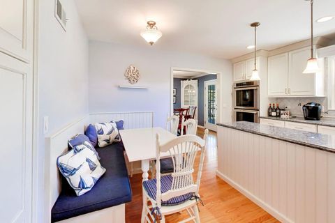 Tiny photo for 2401 Maple Avenue, Northbrook, IL 60062 (MLS # 12637023)