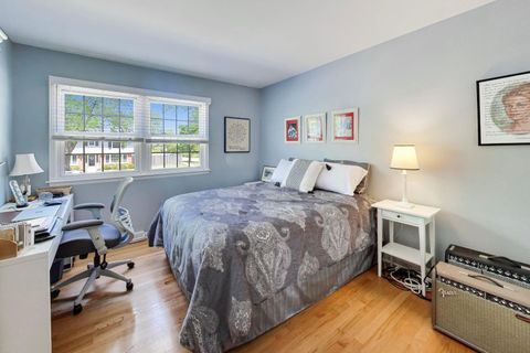Tiny photo for 2401 Maple Avenue, Northbrook, IL 60062 (MLS # 12637023)