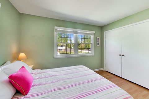 Tiny photo for 2401 Maple Avenue, Northbrook, IL 60062 (MLS # 12637023)