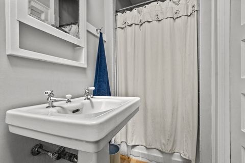 Tiny photo for 225 Hamilton Street, Evanston, IL 60202 (MLS # 12592300)