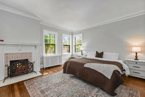 Tiny photo for 225 Hamilton Street, Evanston, IL 60202 (MLS # 12592300)