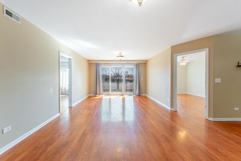 Tiny photo for 8000 Kilpatrick Avenue #2B, Skokie, IL 60076 (MLS # 12581099)