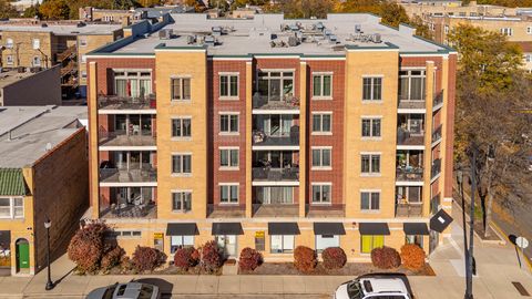 Photo of 8000 Kilpatrick Avenue #2B, Skokie, IL 60076 (MLS # 12581099)