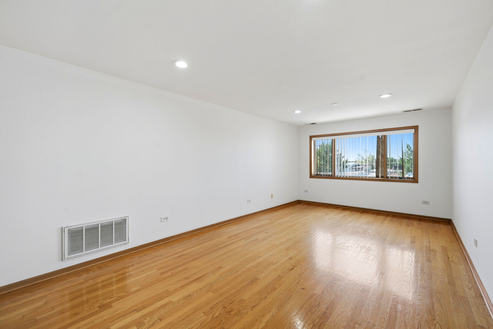 313 W 23rd Street 403