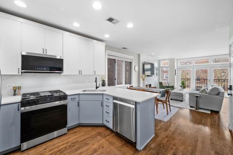 Tiny photo for 3752 N Fremont Street #2, Chicago, IL 60613 (MLS # 12632171)
