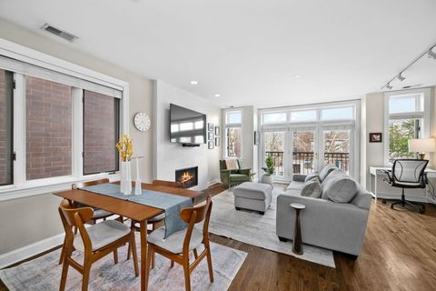 Tiny photo for 3752 N Fremont Street #2, Chicago, IL 60613 (MLS # 12632171)