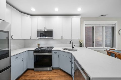 Tiny photo for 3752 N Fremont Street #2, Chicago, IL 60613 (MLS # 12632171)