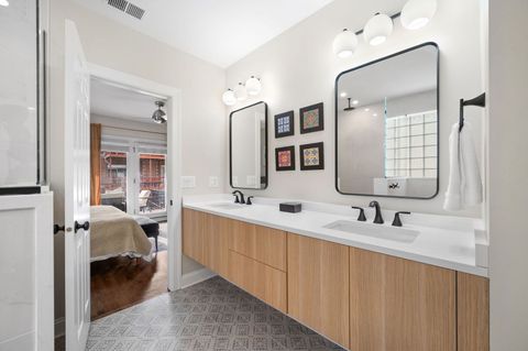 Tiny photo for 3752 N Fremont Street #2, Chicago, IL 60613 (MLS # 12632171)