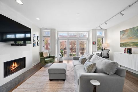 Tiny photo for 3752 N Fremont Street #2, Chicago, IL 60613 (MLS # 12632171)
