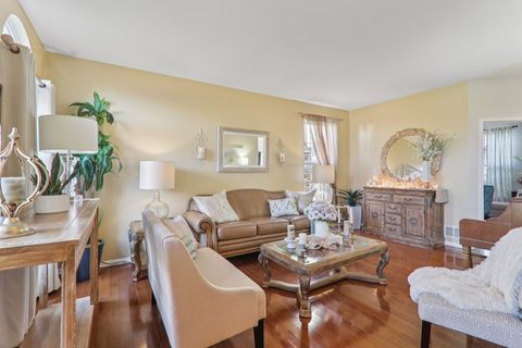 Tiny photo for 18466 W Springwood Drive, Grayslake, IL 60030 (MLS # 12497569)