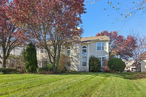 Tiny photo for 18466 W Springwood Drive, Grayslake, IL 60030 (MLS # 12497569)