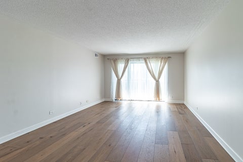Tiny photo for 13200 W Heiden Circle #2111, Lake Bluff, IL 60044 (MLS # 12659693)