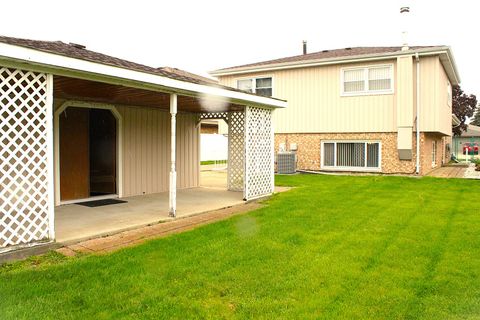 Tiny photo for 10013 S Menard Avenue, Oak Lawn, IL 60453 (MLS # 12635150)
