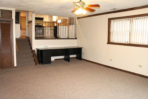 Tiny photo for 10013 S Menard Avenue, Oak Lawn, IL 60453 (MLS # 12635150)