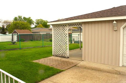 Tiny photo for 10013 S Menard Avenue, Oak Lawn, IL 60453 (MLS # 12635150)