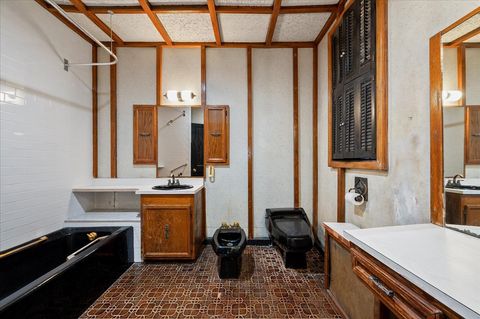 Tiny photo for 5502 S HYDE PARK Boulevard #1, Chicago, IL 60637 (MLS # 12454747)