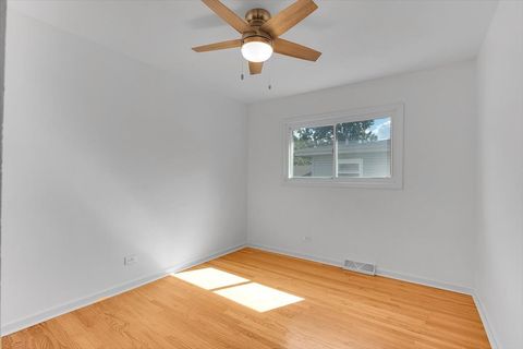 Tiny photo for 174 Ash Avenue, Wood Dale, IL 60191 (MLS # 12506061)