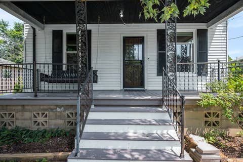 Tiny photo for 1108 S Clayton Street, Bloomington, IL 61701 (MLS # 12703254)