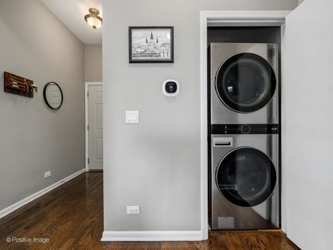 Tiny photo for 3118 N Lincoln Avenue #4A, Chicago, IL 60657 (MLS # 12499667)