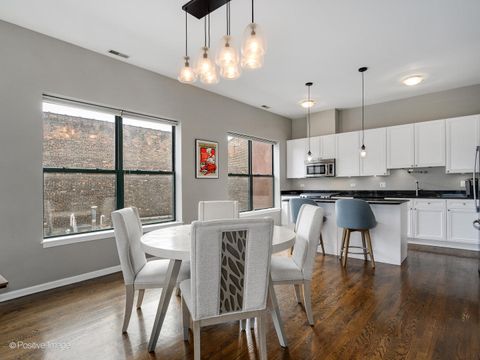 Tiny photo for 3118 N Lincoln Avenue #4A, Chicago, IL 60657 (MLS # 12499667)