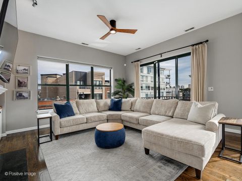 Tiny photo for 3118 N Lincoln Avenue #4A, Chicago, IL 60657 (MLS # 12499667)