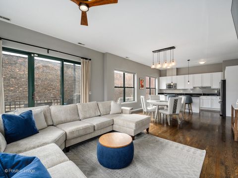 Tiny photo for 3118 N Lincoln Avenue #4A, Chicago, IL 60657 (MLS # 12499667)