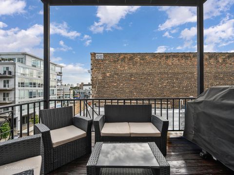 Tiny photo for 3118 N Lincoln Avenue #4A, Chicago, IL 60657 (MLS # 12499667)