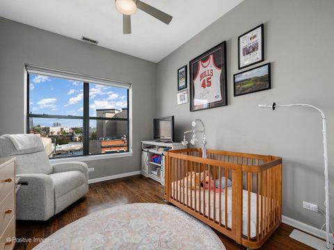 Tiny photo for 3118 N Lincoln Avenue #4A, Chicago, IL 60657 (MLS # 12499667)