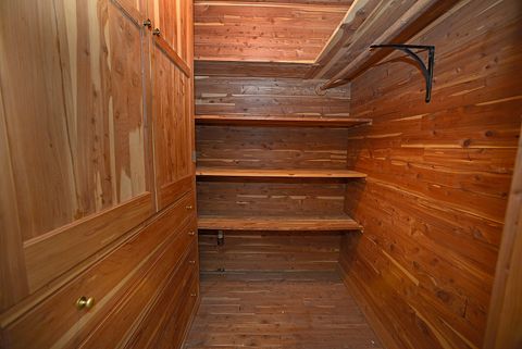 listing image 63