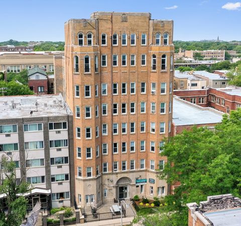 5860 N Kenmore Avenue 801 Chicago IL 60660