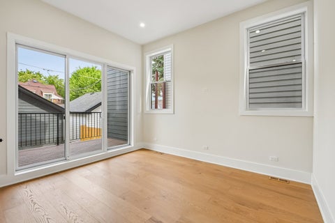 Tiny photo for 3644 W Cornelia Avenue #1, Chicago, IL 60618 (MLS # 12596160)