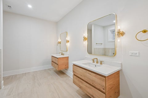 Tiny photo for 3644 W Cornelia Avenue #1, Chicago, IL 60618 (MLS # 12596160)