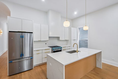 Tiny photo for 3644 W Cornelia Avenue #1, Chicago, IL 60618 (MLS # 12596160)