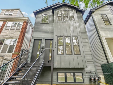 Photo of 3644 W Cornelia Avenue #1, Chicago, IL 60618 (MLS # 12596160)