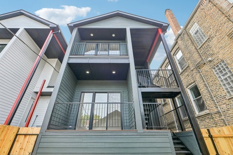Tiny photo for 3644 W Cornelia Avenue #1, Chicago, IL 60618 (MLS # 12596160)